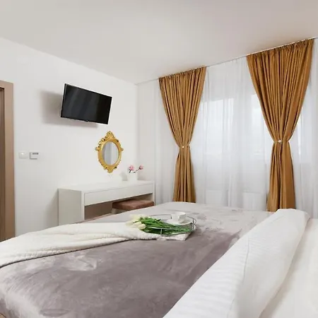 Luxury Astria * Knezevic