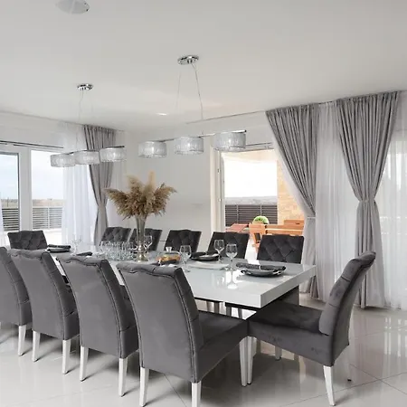 Luxury Astria *
